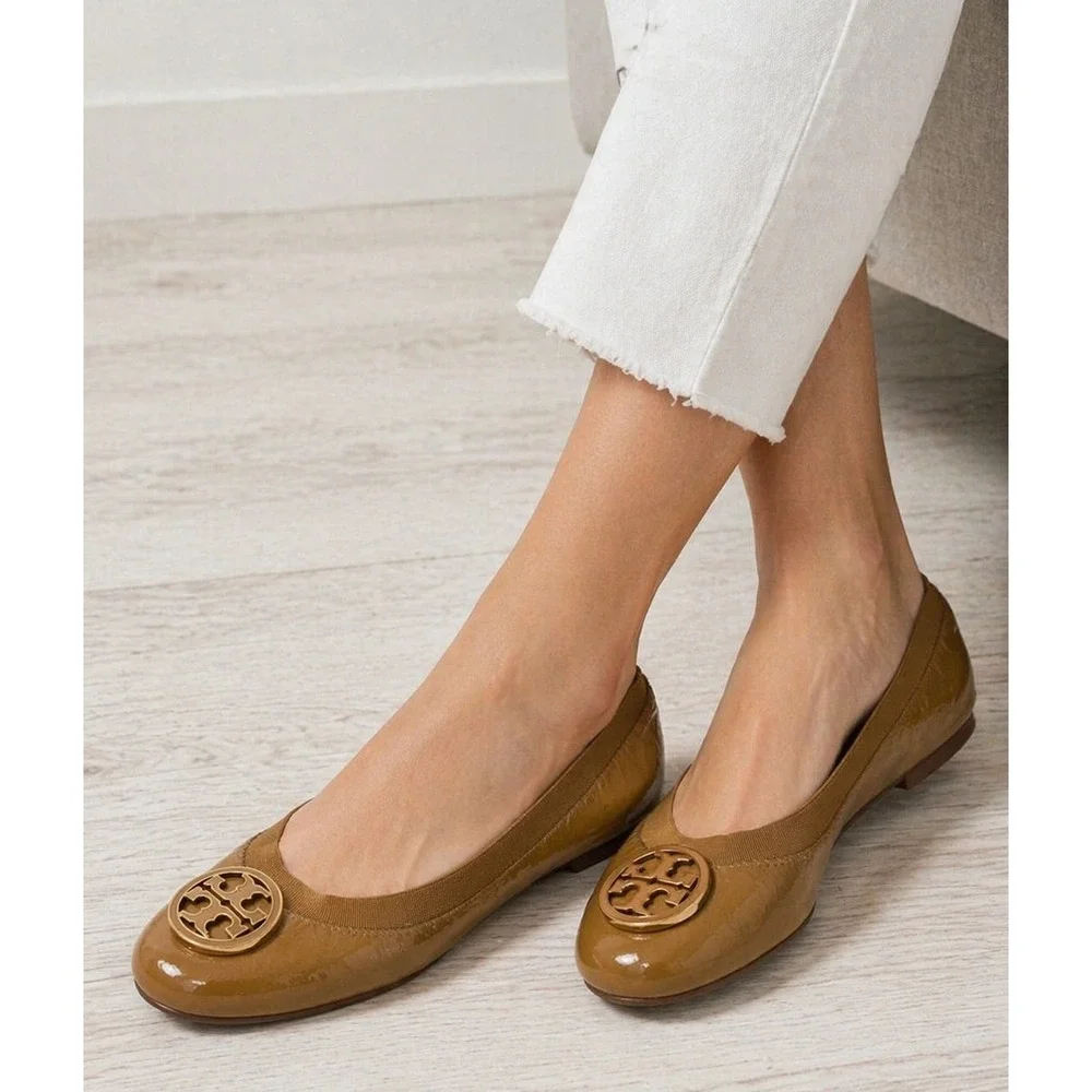 Tory Burch Caroline 2 Ballet Flats Tan Beige Patent Leather Ballerina Shoes 7 7M - Picture 1 of 16